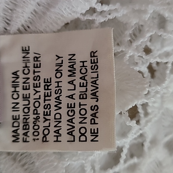 Muche et Muchette Crochet Sleeveless Top White Embroidered Lace Keyhole Back - Picture 12 of 12